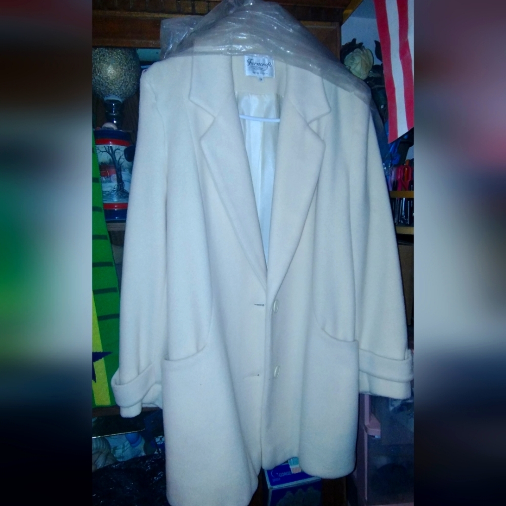 Vintage Ferncroft Wool Peacoat Cream size 12 made in the USA
